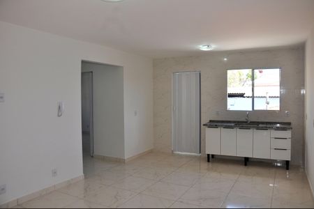 Casa para alugar com 65m², 2 quartos e sem vagaSala/Cozinha