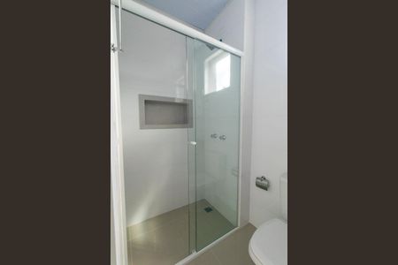 Studio para alugar com 30m², 1 quarto e sem vaga Studio para alugar com 30m², 1 quarto e sem vagaBanheiro Social