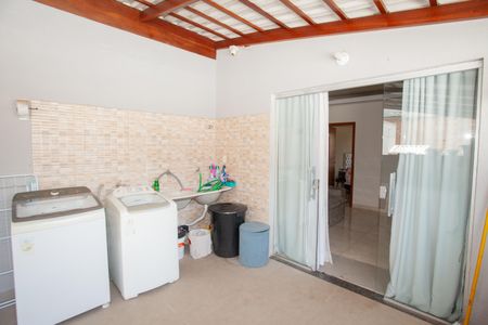 Casa para alugar com 160m², 4 quartos e 2 vagasÁrea de Serviço
