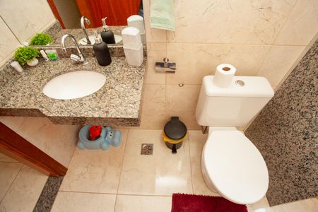 Casa para alugar com 160m², 4 quartos e 2 vagasBanheiro Social