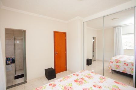 Casa para alugar com 160m², 4 quartos e 2 vagasSuíte 1