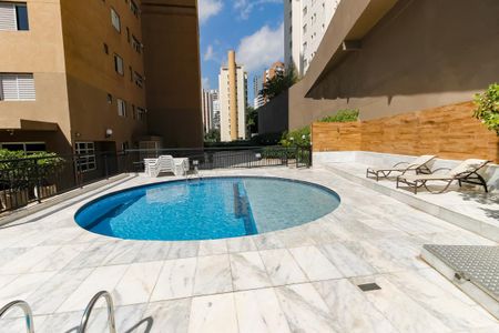 Apartamento à venda com 161m², 3 quartos e 4 vagasÁrea comum - Piscina