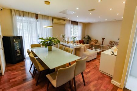 Apartamento à venda com 161m², 3 quartos e 4 vagasSala 1