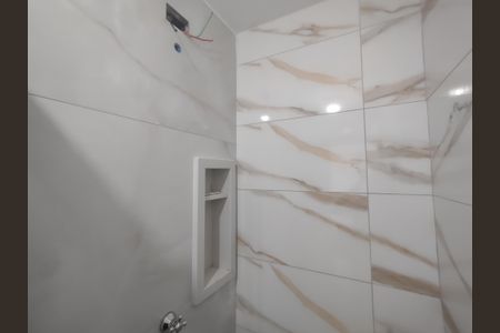 Banheiro Social de apartamento para alugar com 2 quartos, 44m² em Vila Pedra Branca, São Paulo