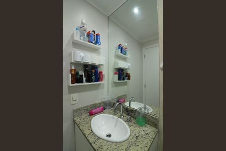 Apartamento à venda com 70m², 2 quartos e 1 vagaBanheiro Social