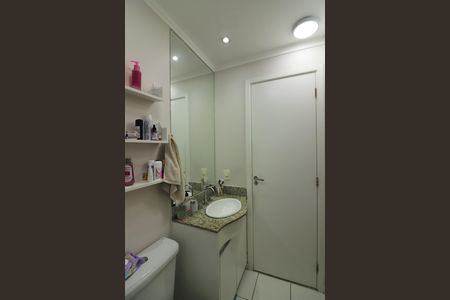 Apartamento à venda com 70m², 2 quartos e 1 vagaQuarto 1 - Suíte Banheiro 