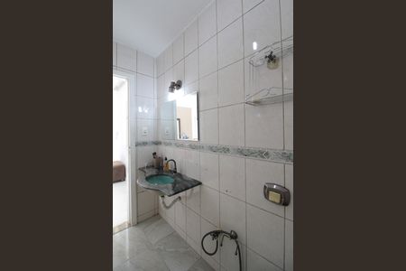 Casa para alugar com 160m², 4 quartos e 4 vagasBanheiro Social