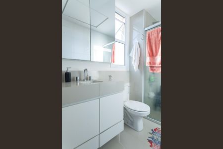 Apartamento à venda com 95m², 3 quartos e 2 vagas Apartamento à venda com 95m², 3 quartos e 2 vagasBanheiro suite