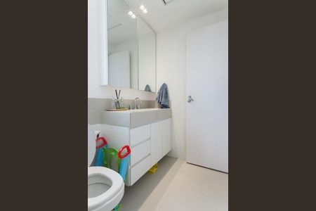Apartamento à venda com 95m², 3 quartos e 2 vagas Apartamento à venda com 95m², 3 quartos e 2 vagasBanheiro Social