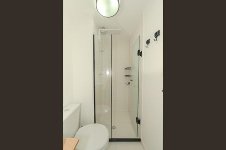 Banheiro de kitnet/studio para alugar com 1 quarto, 25m² em Bela Vista, São Paulo