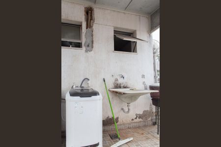 Apartamento à venda com 136m², 3 quartos e 1 vagaÁrea de Serviço