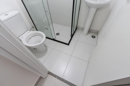 Apartamento para alugar com 33m², 2 quartos e sem vaga Apartamento para alugar com 33m², 2 quartos e sem vagaBanheiro Social