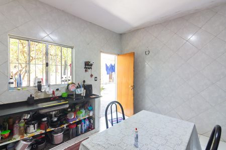 Cozinha 1 de casa à venda com 6 quartos, 250m² em Padroeira, Osasco