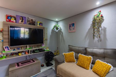 Sala 2 de casa à venda com 6 quartos, 250m² em Padroeira, Osasco