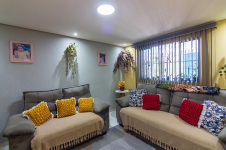 Sala 2 de casa à venda com 6 quartos, 250m² em Padroeira, Osasco