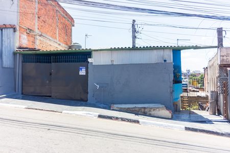 Fachada de casa à venda com 6 quartos, 250m² em Padroeira, Osasco