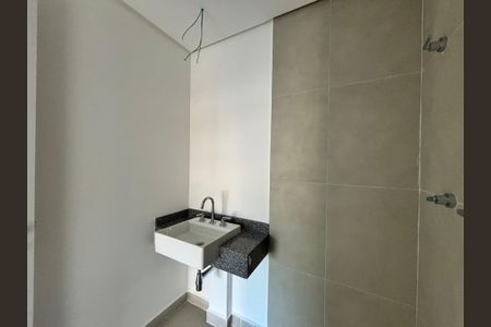 Apartamento à venda com 66m², 2 quartos e 1 vaga Apartamento à venda com 66m², 2 quartos e 1 vagaBanheiro da Suíte 1
