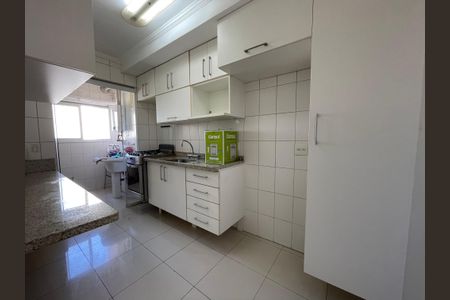 Apartamento para alugar com 98m², 2 quartos e 2 vagasCozinha