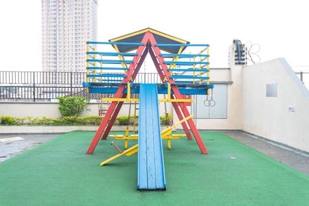 Apartamento à venda com 66m², 2 quartos e 1 vaga Apartamento à venda com 66m², 2 quartos e 1 vagaÁrea comum - Playground