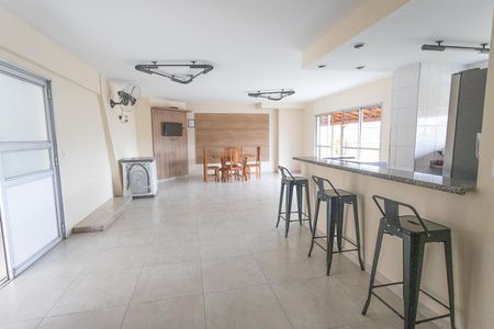 Apartamento à venda com 66m², 2 quartos e 1 vaga Apartamento à venda com 66m², 2 quartos e 1 vagaÁrea comum - Salão de festas