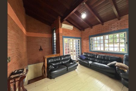 Casa para alugar com 290m², 4 quartos e 1 vagaSala