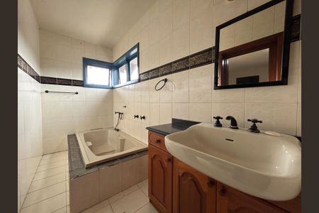 Casa para alugar com 290m², 4 quartos e 1 vagaBanheiro