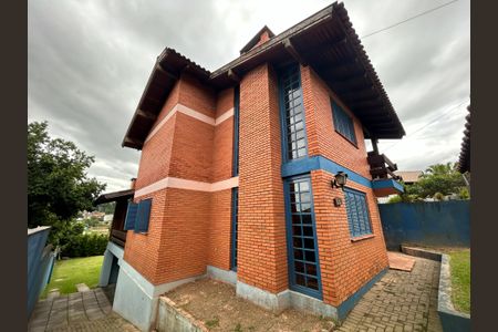 Casa para alugar com 290m², 4 quartos e 1 vagaFachada
