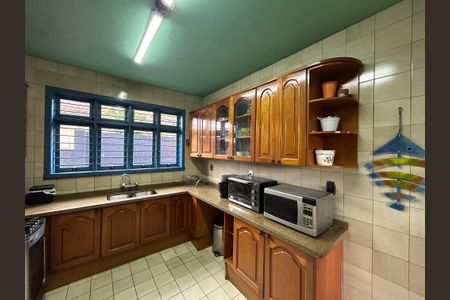 Casa para alugar com 290m², 4 quartos e 1 vagaCozinha