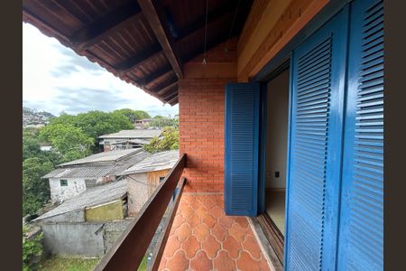 Casa para alugar com 290m², 4 quartos e 1 vagaSacada - Suíte