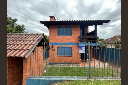 Casa para alugar com 290m², 4 quartos e 1 vagaPlaca