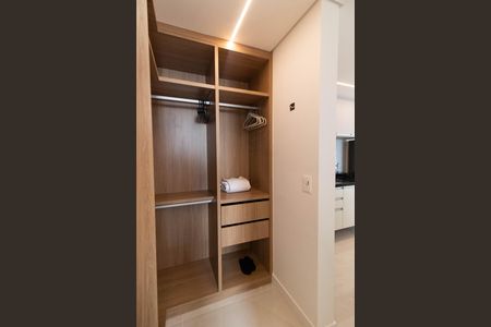 Apartamento para alugar com 43m², 1 quarto e 1 vaga Apartamento para alugar com 43m², 1 quarto e 1 vagaCLOSET