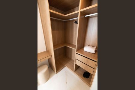 Apartamento para alugar com 43m², 1 quarto e 1 vaga Apartamento para alugar com 43m², 1 quarto e 1 vagaCLOSET