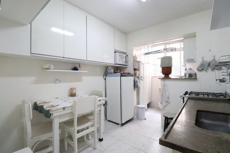 Apartamento à venda com 67m², 2 quartos e sem vagaCozinha e Área de Serviço