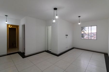 Sala de apartamento para alugar com 2 quartos, 63m² em Jardim Santa Cecilia, Guarulhos