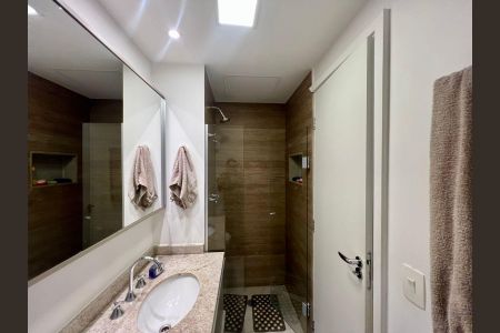 Apartamento para alugar com 69m², 2 quartos e 1 vaga Apartamento para alugar com 69m², 2 quartos e 1 vagaBanheiro