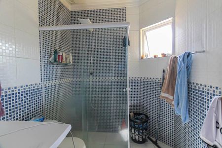 Casa à venda com 120m², 3 quartos e 3 vagas Casa à venda com 120m², 3 quartos e 3 vagasBanheiro da Suíte