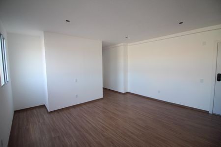 Sala de apartamento à venda com 1 quarto, 46m² em Novo Riacho, Contagem