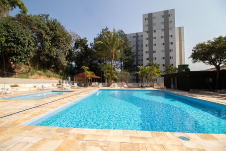 Apartamento para alugar com 100m², 2 quartos e 1 vagaÁrea comum - Piscina