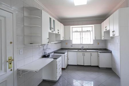Apartamento à venda com 240m², 4 quartos e 4 vagasCozinha