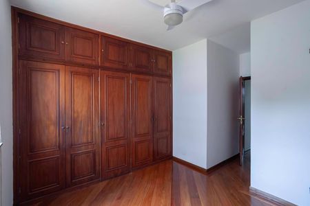 Apartamento à venda com 240m², 4 quartos e 4 vagasSuíte 1