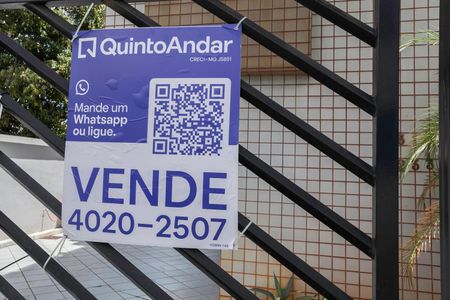 Apartamento à venda com 240m², 4 quartos e 4 vagasFachada