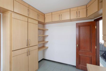 Apartamento à venda com 240m², 4 quartos e 4 vagasCobertura - Suíte 2