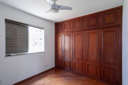 Apartamento à venda com 240m², 4 quartos e 4 vagasSuíte 1