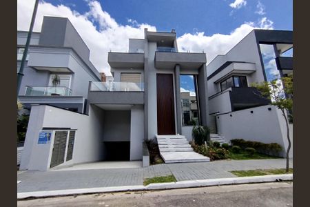 Casa de condomínio à venda com 800m², 5 quartos e 10 vagas Casa de condomínio à venda com 800m², 5 quartos e 10 vagasFachada