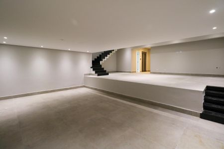 Casa de condomínio à venda com 800m², 5 quartos e 10 vagas Casa de condomínio à venda com 800m², 5 quartos e 10 vagasGaragem