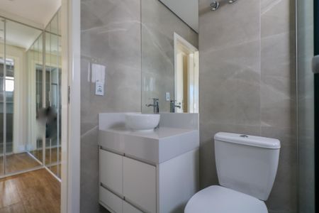 Casa de condomínio à venda com 800m², 5 quartos e 10 vagas Casa de condomínio à venda com 800m², 5 quartos e 10 vagasBanheiro da Suíte 2