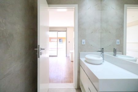 Casa de condomínio à venda com 800m², 5 quartos e 10 vagas Casa de condomínio à venda com 800m², 5 quartos e 10 vagasBanheiro da Suíte 4