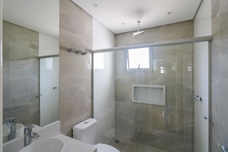 Casa de condomínio à venda com 800m², 5 quartos e 10 vagas Casa de condomínio à venda com 800m², 5 quartos e 10 vagasBanheiro da Suíte 2