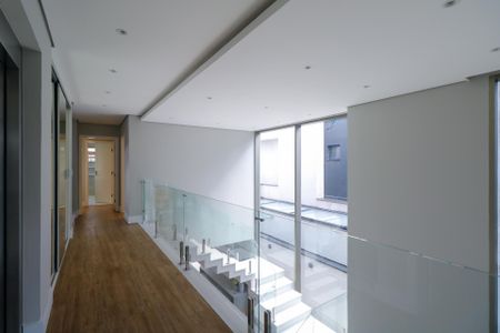 Casa de condomínio à venda com 800m², 5 quartos e 10 vagas Casa de condomínio à venda com 800m², 5 quartos e 10 vagasAcesso as Suítes