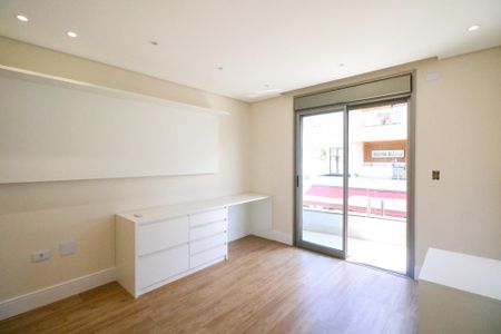 Casa de condomínio à venda com 800m², 5 quartos e 10 vagas Casa de condomínio à venda com 800m², 5 quartos e 10 vagasSuíte 4